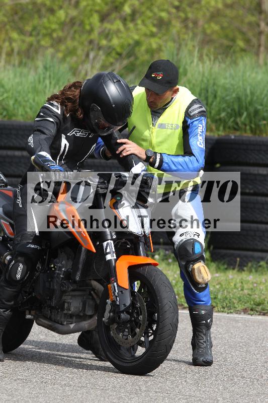 /Archiv-2025/10 23.04.2025 Cornu Master School ADR/gruen-vert/4